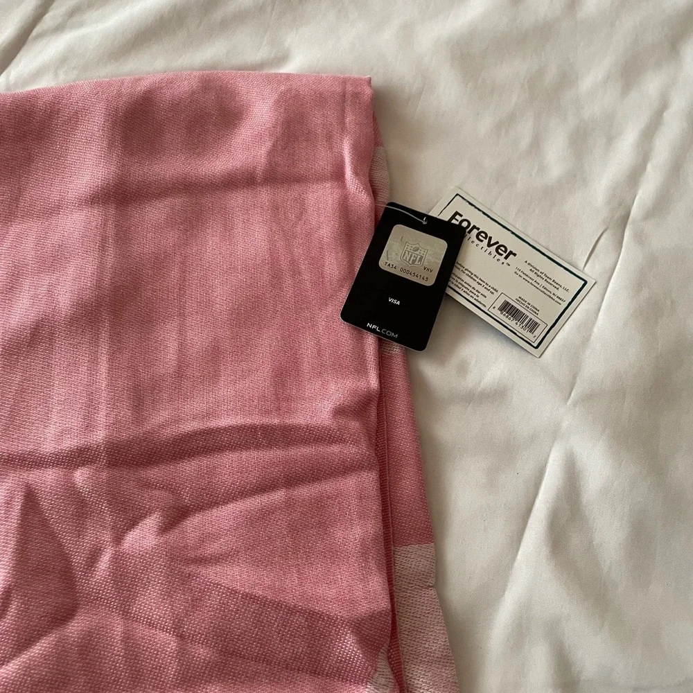 NWT! Dallas Cowboys NFL Pink Scarf with Fringe, OS
